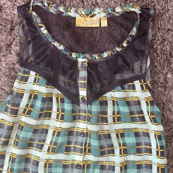 Princess Vera Wang Button Down Sleeveless sheer Top, Size Small - Picture 10 of 10